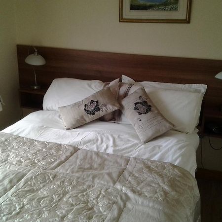 Gardenfield House Bed & Breakfast H91Vh02 Galway Dış mekan fotoğraf