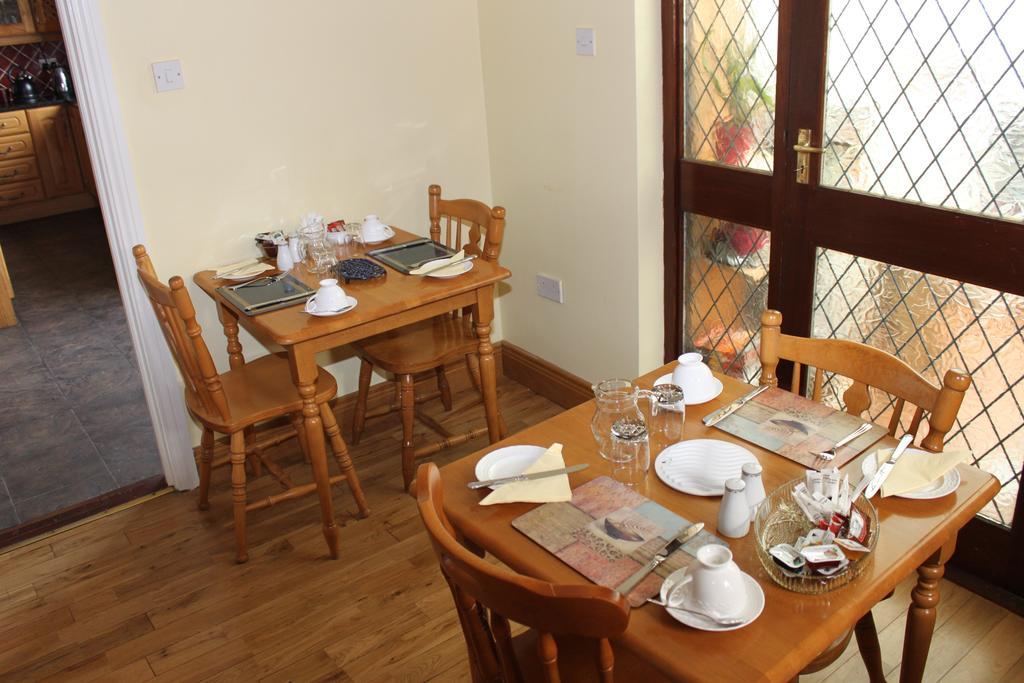 Gardenfield House Bed & Breakfast H91Vh02 Galway Dış mekan fotoğraf