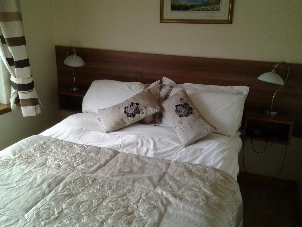 Gardenfield House Bed & Breakfast H91Vh02 Galway Dış mekan fotoğraf